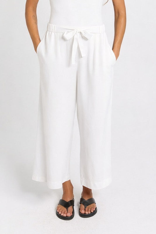 Betty Basics Womens Bella Crop Pants - White