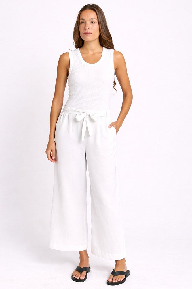 Load image into Gallery viewer, Betty Basics Womens Bella Crop Pants - White

