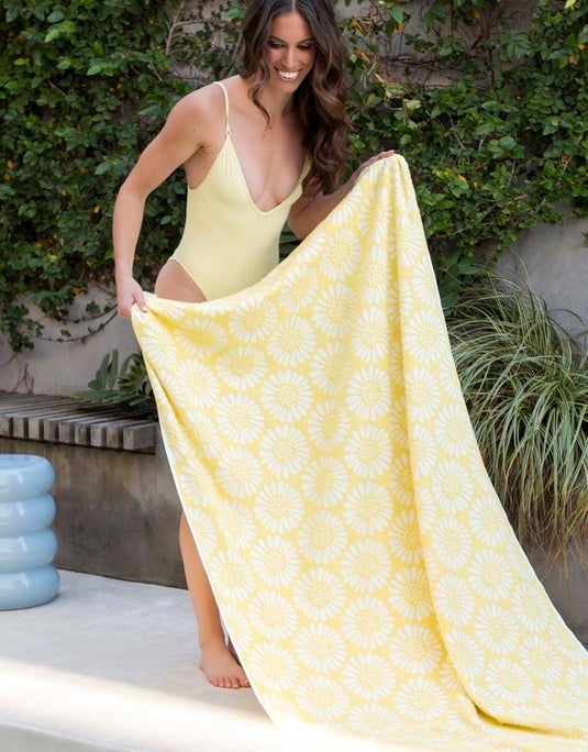 Bambury Daisy HiLo Beach Towel