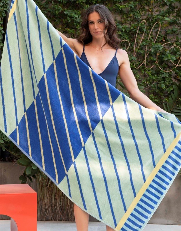 Load image into Gallery viewer, Bambury Bias Jacquard Beach Towel
