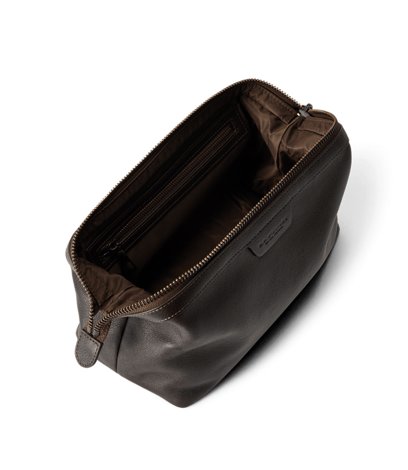 Load image into Gallery viewer, R.M Williams Farrier Washbag
