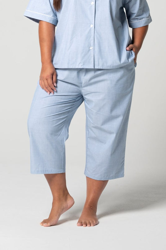 Contare Women’s Refined Cotton Crop Pant - Chambray