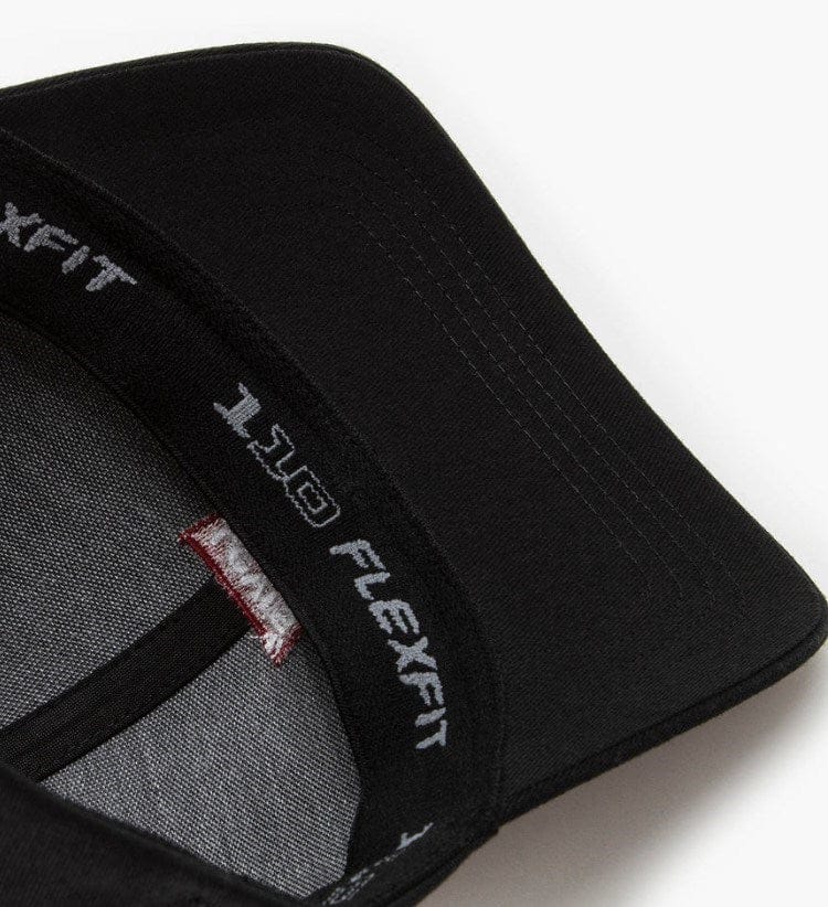 Load image into Gallery viewer, Levis Housemark Flexfit® Cap - Black
