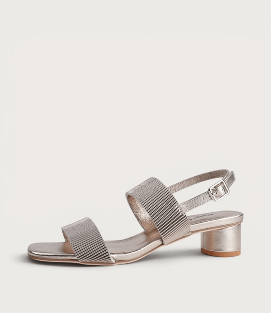 Django & Juliette Womens Hatsee Leather Sandals - Argento