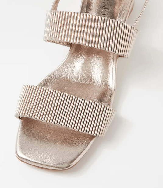 Django & Juliette Womens Hatsee Leather Sandals - Pale Rose Gold