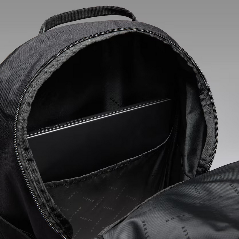 Load image into Gallery viewer, Oakley Enduro 20L Backpack
