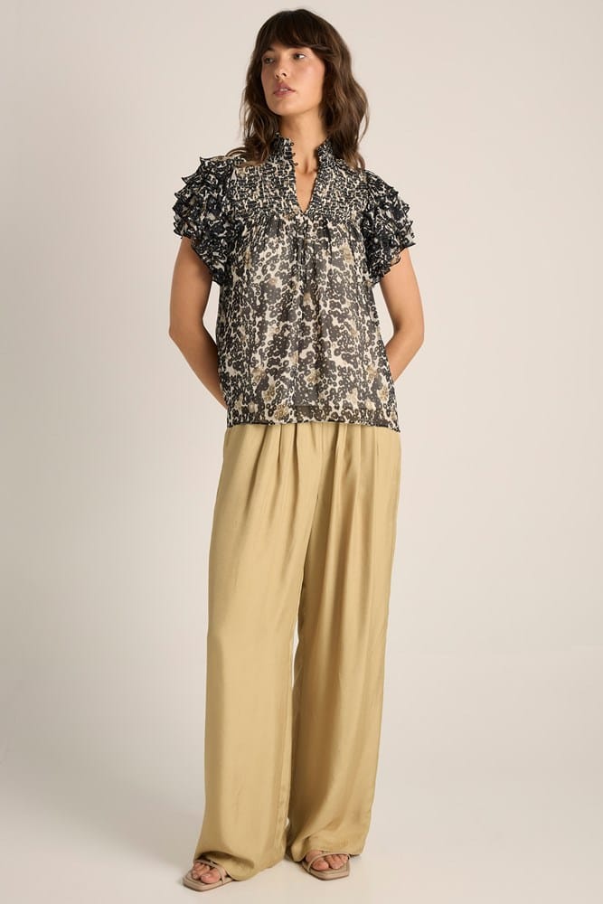 Load image into Gallery viewer, Fate &amp; Becker Womens Lara Frill Top
