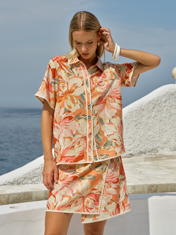 Load image into Gallery viewer, Fate &amp; Becker Womens Colette Shirt - Petal
