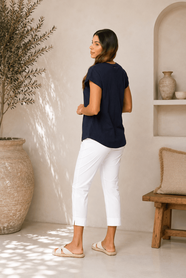 Load image into Gallery viewer, Foil Womens Fuss Free Capri - White
