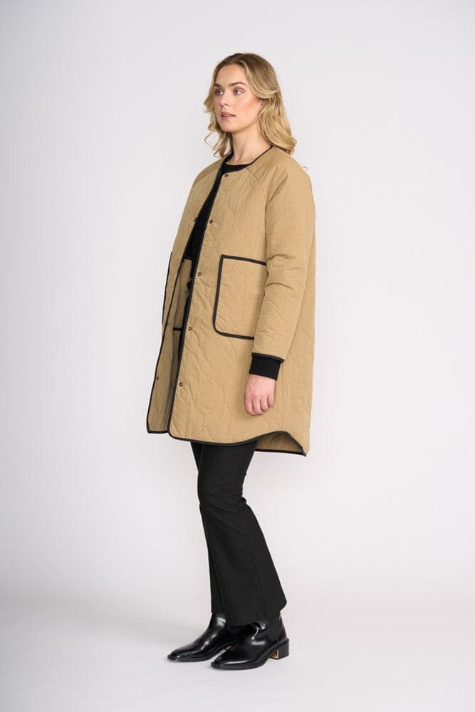 Load image into Gallery viewer, Foil Womens Hidden Talent Reversible Coat

