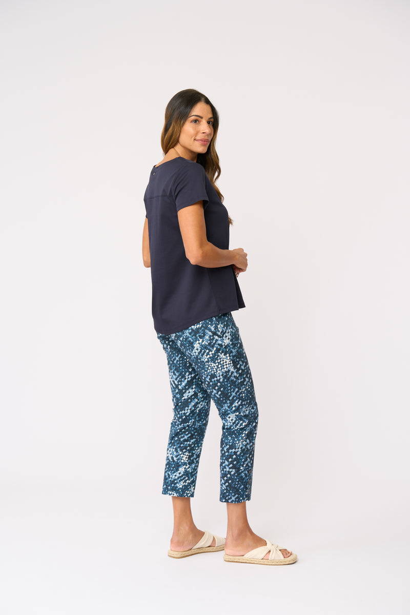 Load image into Gallery viewer, Foil Womens Perfect Balance Pant Printed
