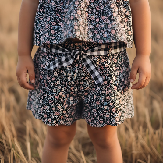Love Henry Girls Scalloped Hem Shorts - Vintage Posy