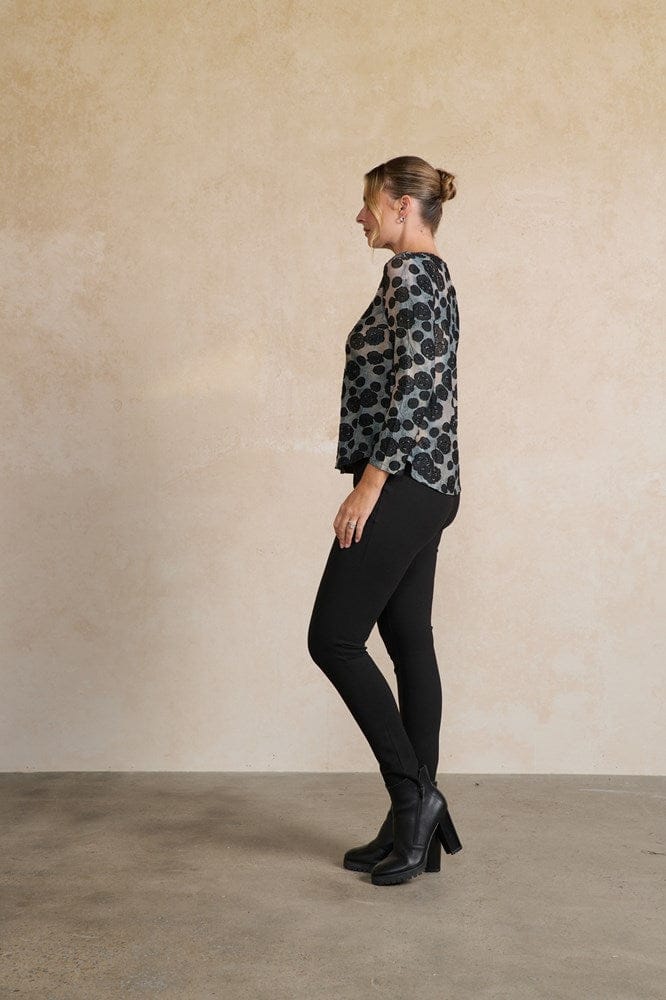 Load image into Gallery viewer, Holmes &amp; Fallon Womens Jacquard Lotus Root Top
