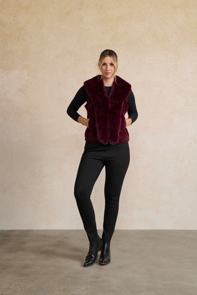 Load image into Gallery viewer, Holmes &amp; Fallon Womens Special Knit Design Faux Fur Vest - Ruby
