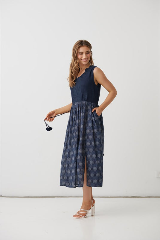 Holmes & Fallon Womens Geo Bud Print Dress with Lace Bodice