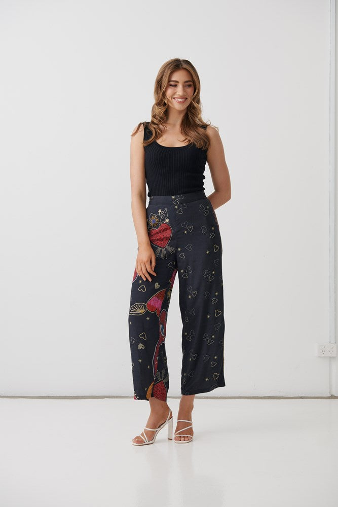 Load image into Gallery viewer, Holmes &amp; Fallon Womens Mystic Hearts Print Pant with Side Trim
