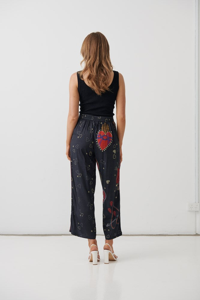 Load image into Gallery viewer, Holmes &amp; Fallon Womens Mystic Hearts Print Pant with Side Trim
