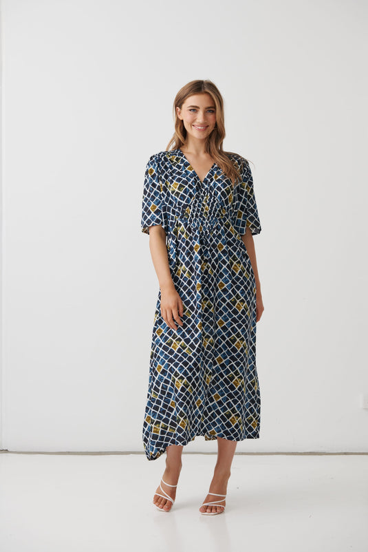 Holmes & Fallon Womens Printed Dress with Diamond Smocking