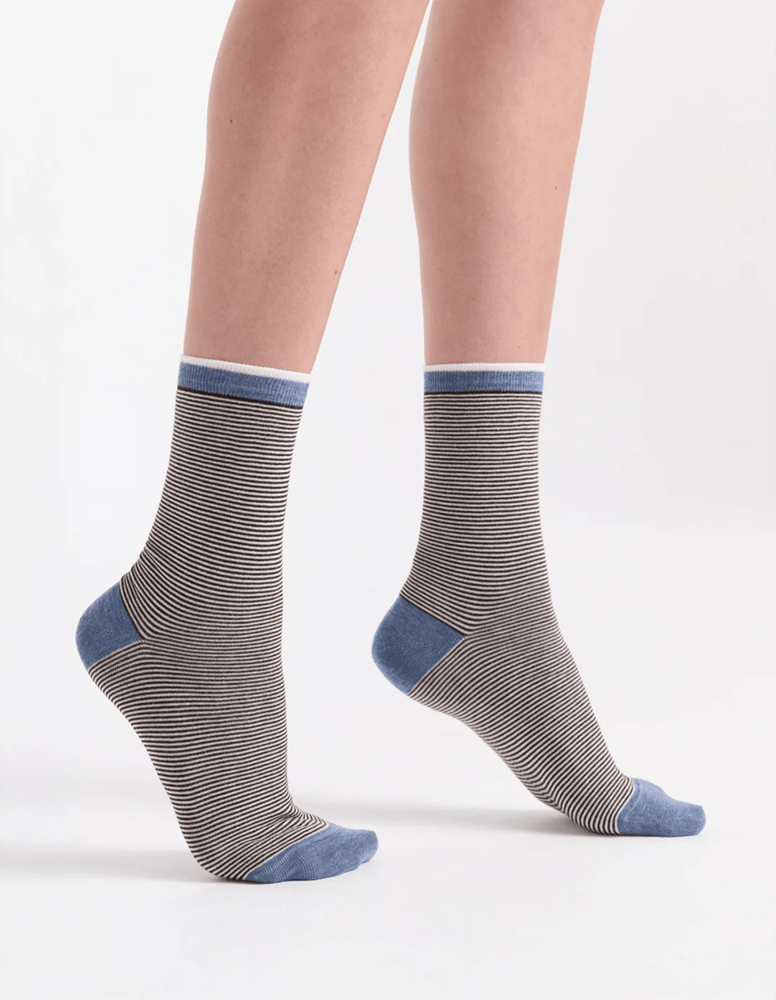 Load image into Gallery viewer, Levante Lina Fine Stripe Crew Sock
