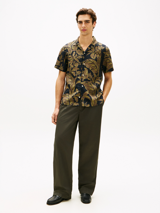 Tommy Hilfiger Mens Regular Fit Floral Print Linen Short Sleeve Shirt