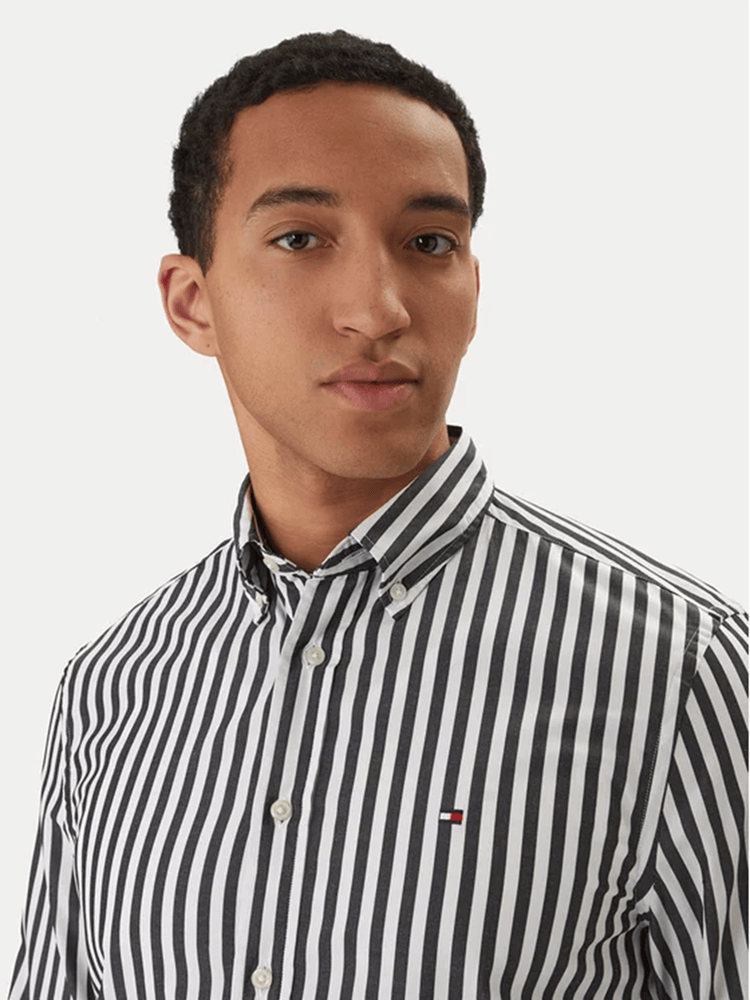 Load image into Gallery viewer, Tommy Hilfiger Mens TH Flex Regular Fit Stripe Poplin Shirt
