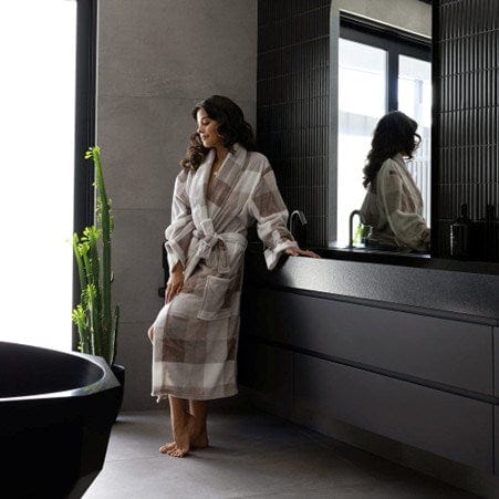 Load image into Gallery viewer, Bambury Charlie Ultraplush Bath Robe - Nougat
