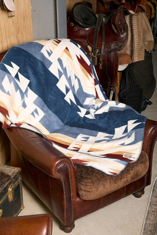 Pure Western Kayce Blanket