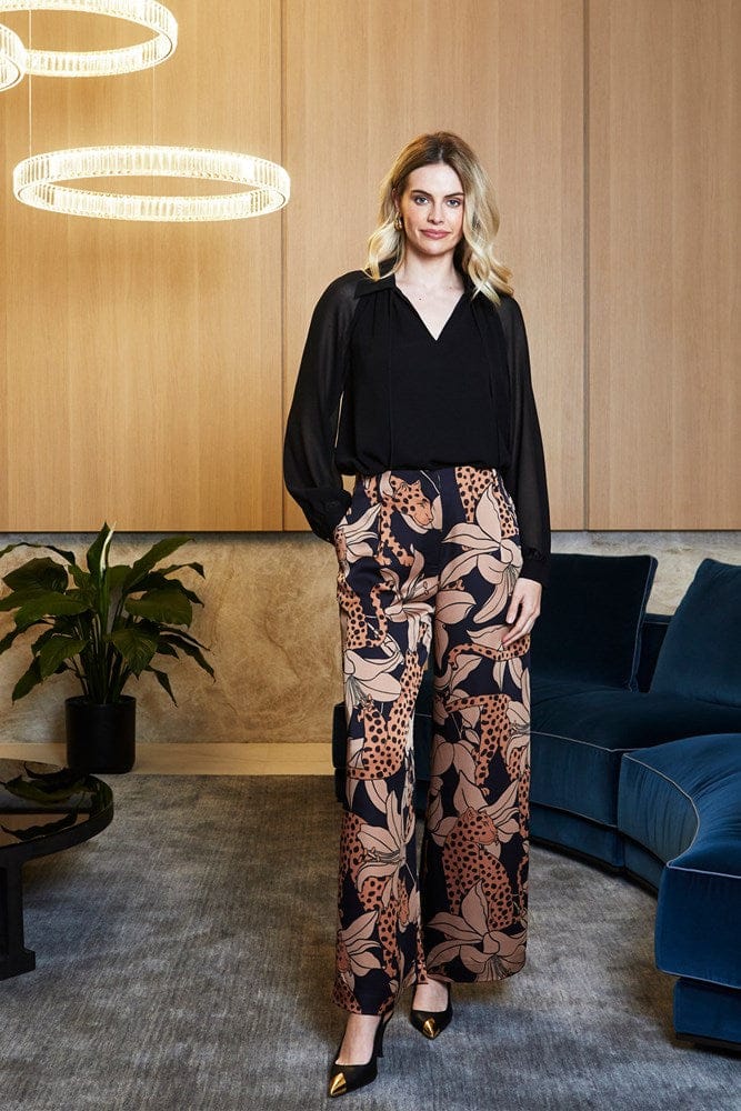 Load image into Gallery viewer, Pingpong Womens Delana Chiffon Top
