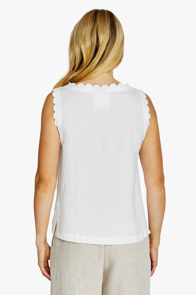 Load image into Gallery viewer, Pingpong Womens Oakley Scallop Trim Top - White
