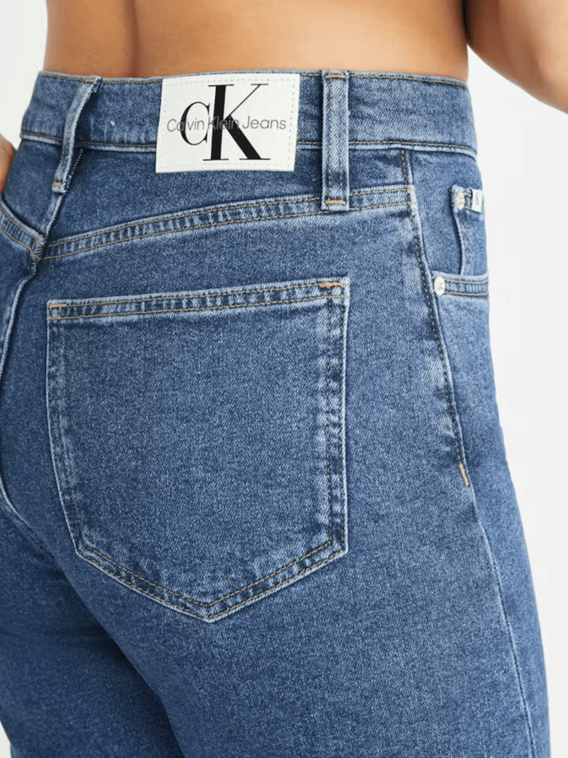 Load image into Gallery viewer, Calvin Klein Womens Authentic Slim Straight Jean
