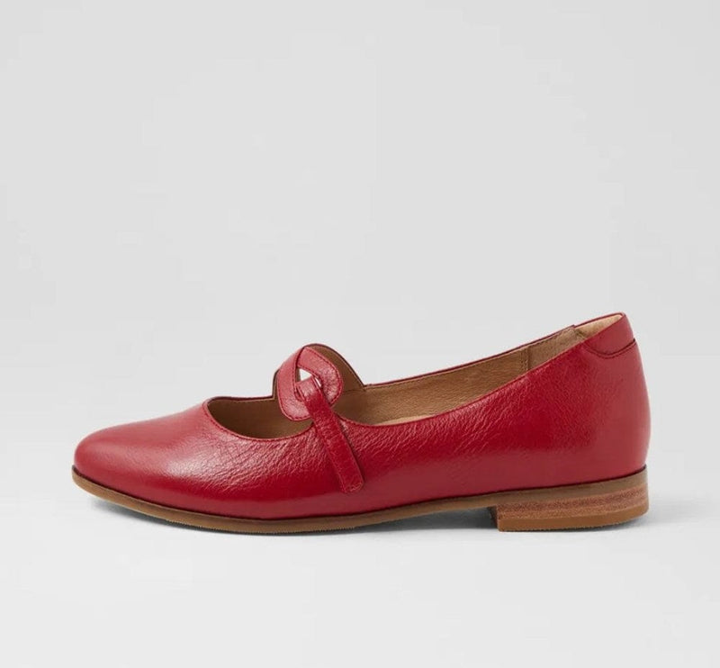 Load image into Gallery viewer, Ziera Womens Owais Dark Red Leather Loafers
