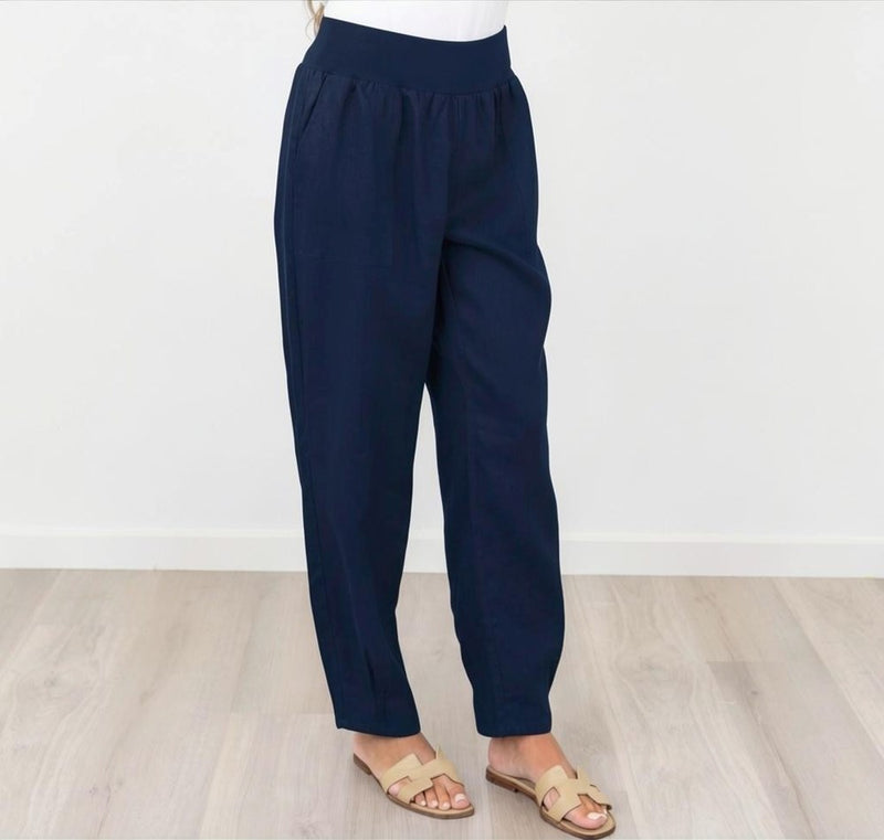 Load image into Gallery viewer, Maglia Womens Lux Lucy Tuck Pant
