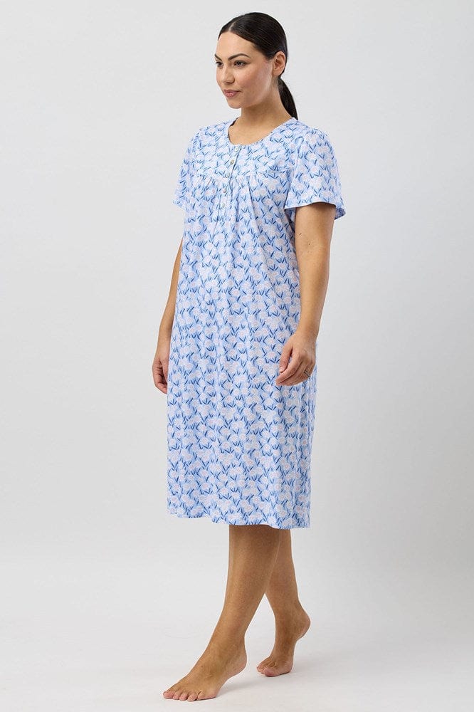 Load image into Gallery viewer, Schrank Womens Daisies Short Sleeve Nightie - Blue
