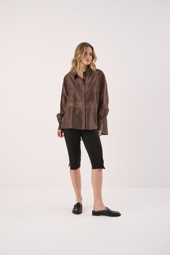 Load image into Gallery viewer, Sass Womens Val Oversized Shirt - Chocolate
