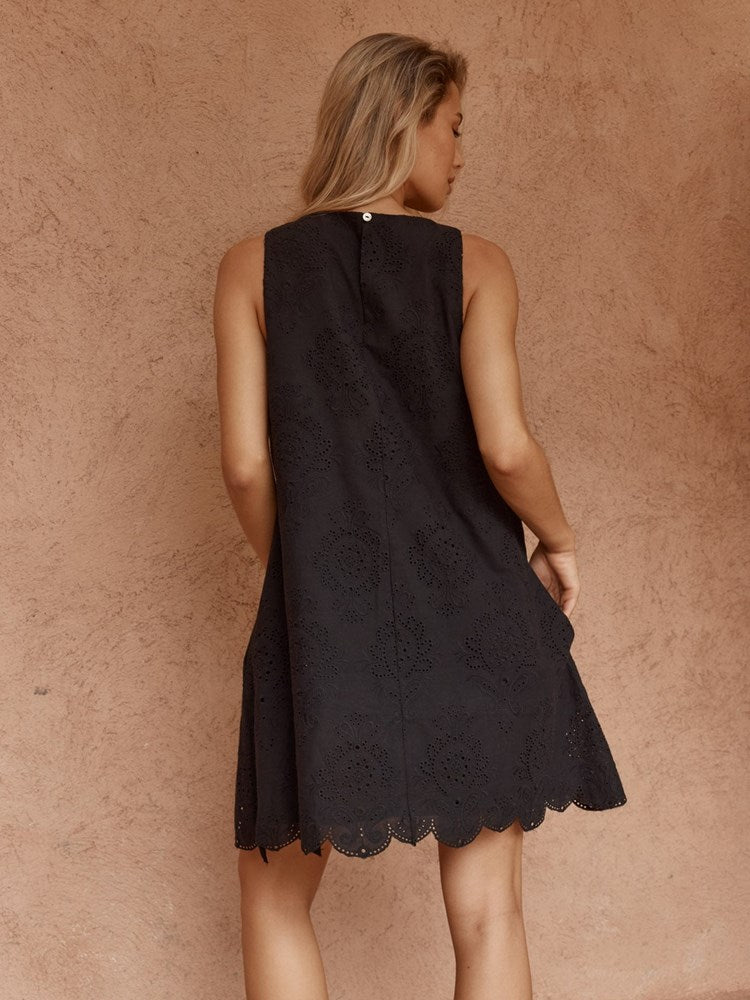 Load image into Gallery viewer, Sass Womens Mavis Broderie Shift Dress - Black

