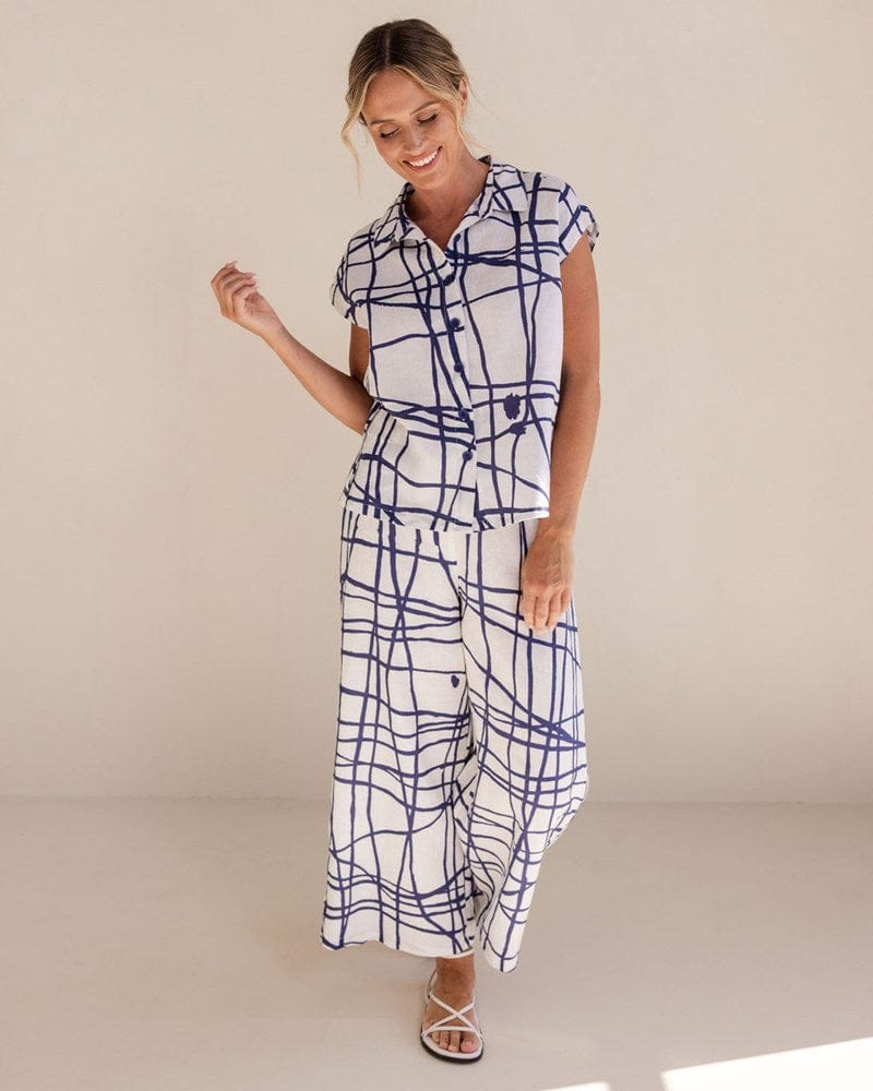 Load image into Gallery viewer, See Saw Womens Linen Extended Sleeve Shirt - Tokyo Streets

