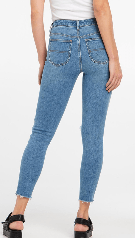 Load image into Gallery viewer, Riders Women&#39;s Mid Ankle Skimmer Jean
