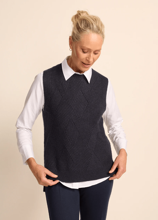 Load image into Gallery viewer, Black Pepper Womens Liora Knit Vest

