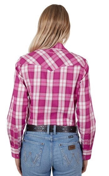 Load image into Gallery viewer, Wrangler Stella Long Sleeve Shirt
