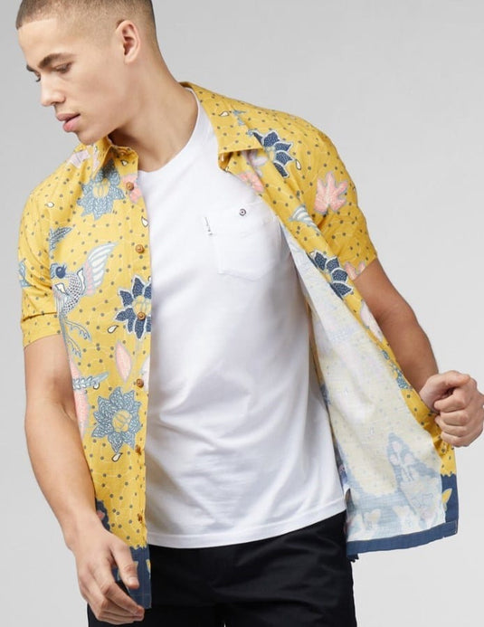 Ben Sherman Mens Abstract Botanical Classic Fit Shirt