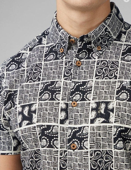 Ben Sherman Mens Checkerboard Paisley Print Short Sleeve Shirt