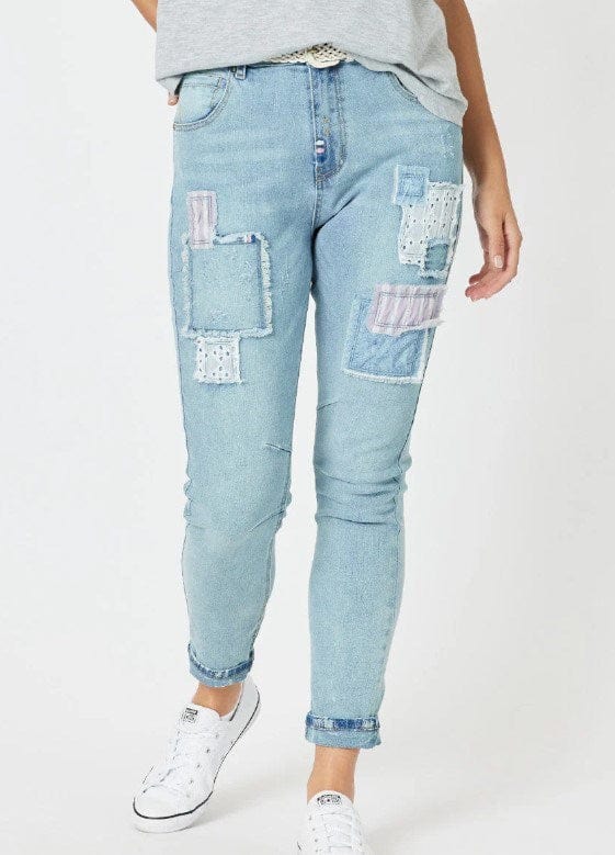 Load image into Gallery viewer, Threadz Womens Taylor Patch Jeans
