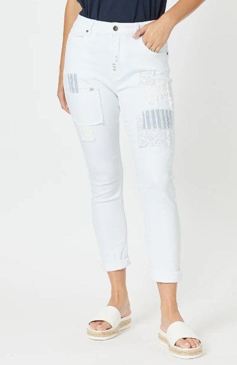 Load image into Gallery viewer, Threadz Womens Taylor Patch Jeans
