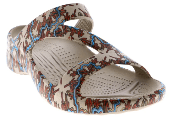 Load image into Gallery viewer, Dawgs Womens Wallaby Tracks Tan Z Sandal Shoes
