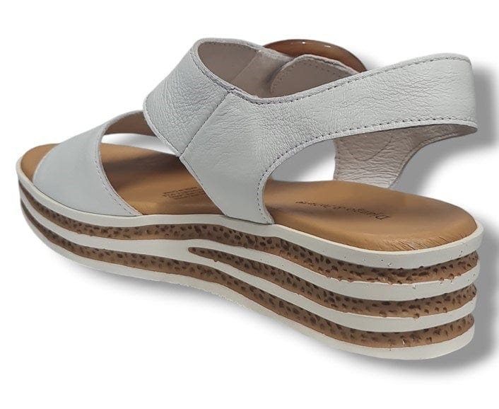 Load image into Gallery viewer, Django &amp; Juliette Womens Cubbie Sandal - White Leather Shoes
