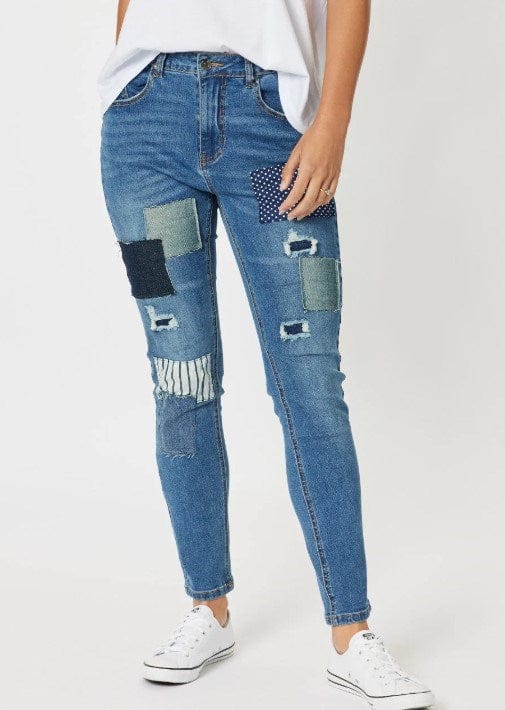 Load image into Gallery viewer, Threadz Womens Sofia Patch Slim Leg Jean
