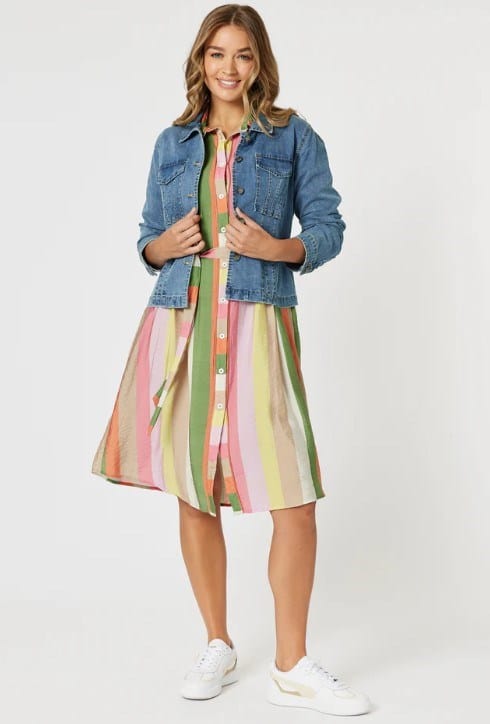 Load image into Gallery viewer, Threadz Womens Retro Denim Jacket
