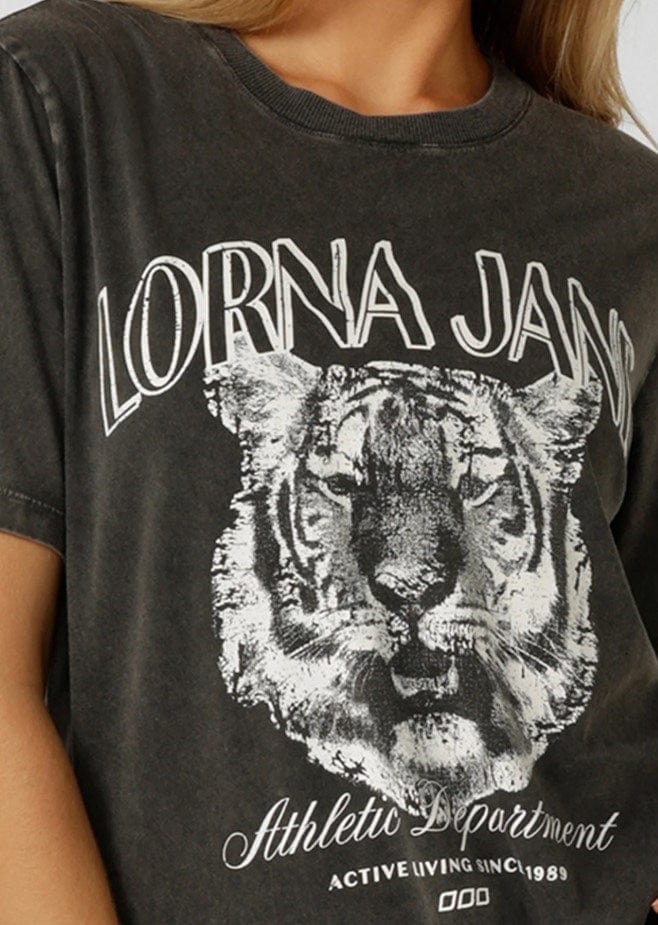 Load image into Gallery viewer, Lorna Jane Find Your Fierce Relaxed T-shirt
