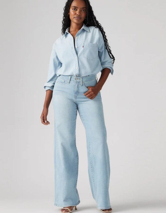 Load image into Gallery viewer, Levis Womens 318 Shaping Wide Leg Jeans
