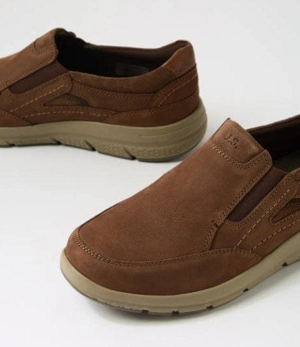 Load image into Gallery viewer, Josef Seibel Mens 09 Brandy Nubuck Flat Shoes
